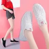 The old Beijing cloth shoes are light and breathable. The Korean-style mesh shoes for women's square dancing in spring and summer are fashionable sports shoes for moms details Picture